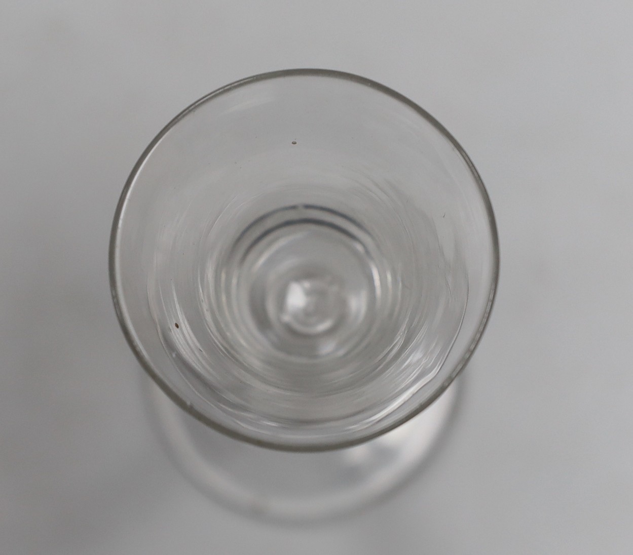 A George III DSOT stem wine glass, 15cm